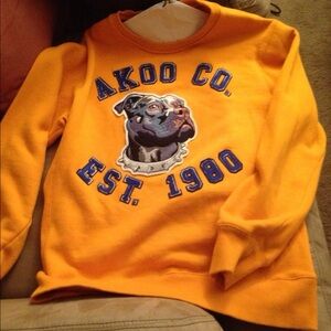 Akoo Co. Yellow Sweatshirt with Bulldog Graphic